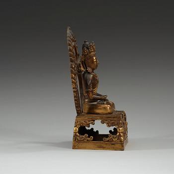 AMITAYUS, förgylld brons. Qing dynastin med Qianlongs märke och period, datering motsvarande 1770.