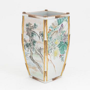 A Japanese porcelain vase, 20th Century.