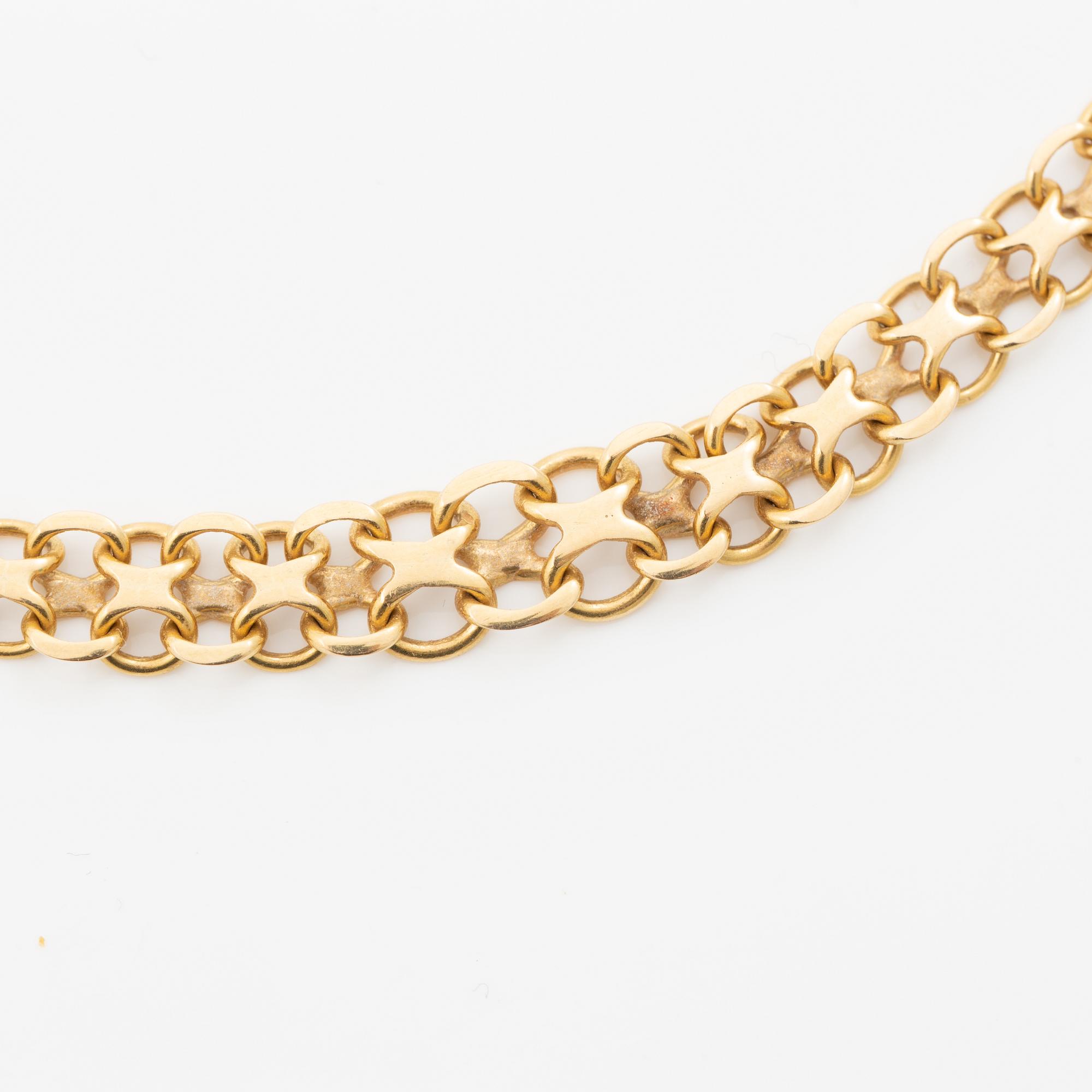 18K gold necklace.