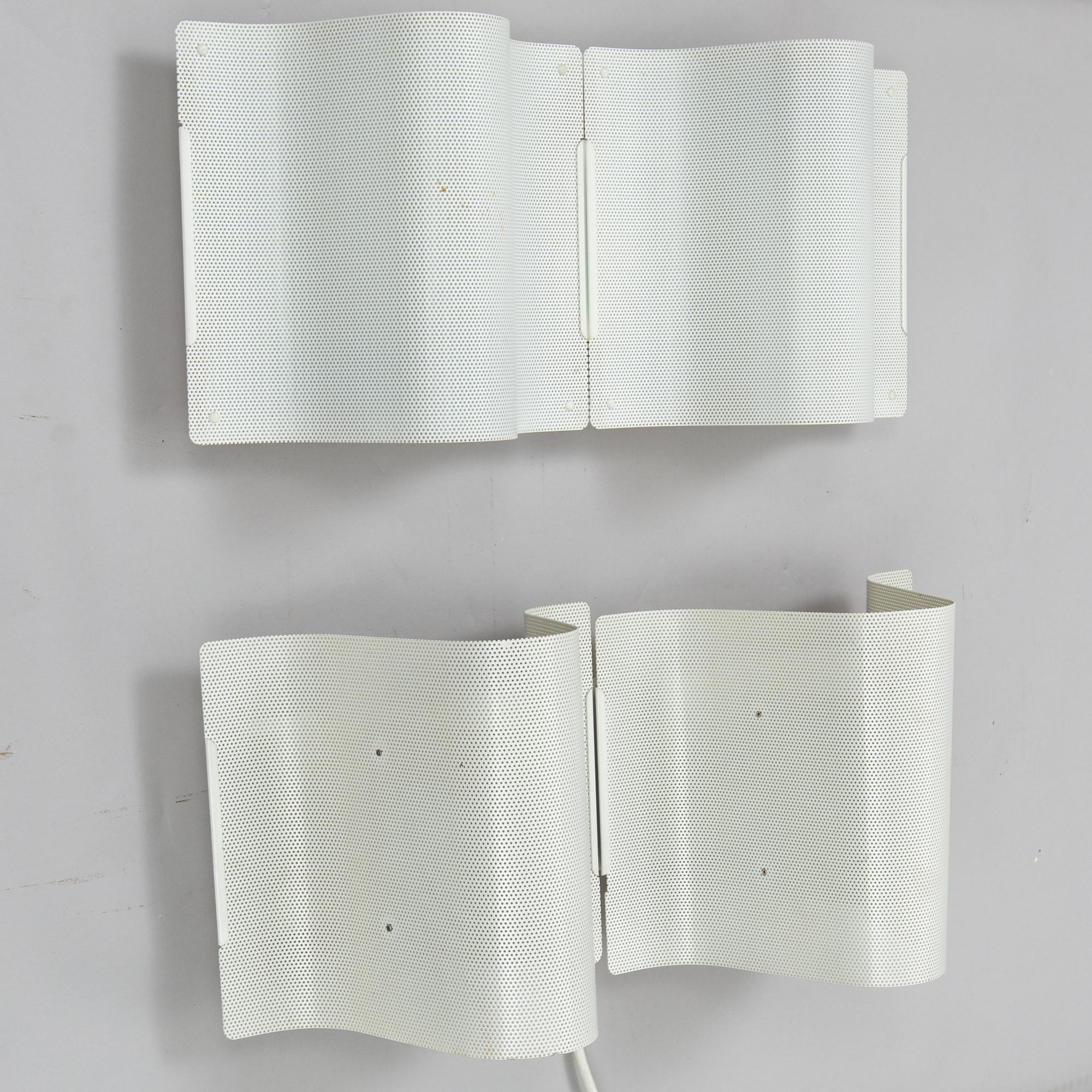 BÖRGE LINDAU & BO LINDECRANTZ, two wall lights from Zero, 1980's/90's.