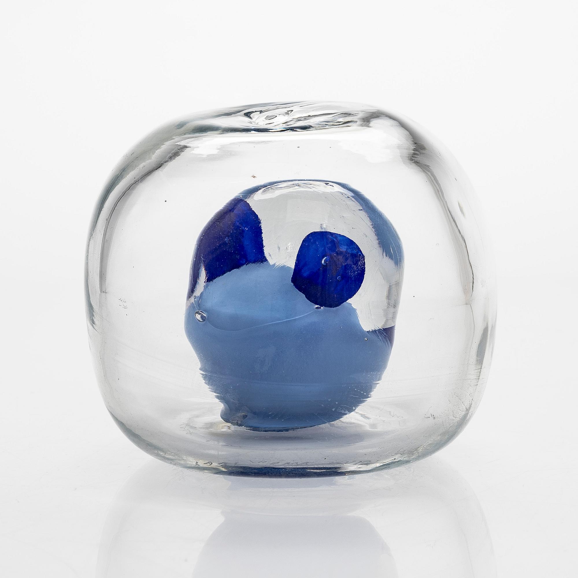 Tiina Nordström, an art glass signed Tiina Nordström, Iittala 1991.