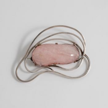 WILHELM HANE, Helsingborg, 1956, brosch med rosenkvarts.