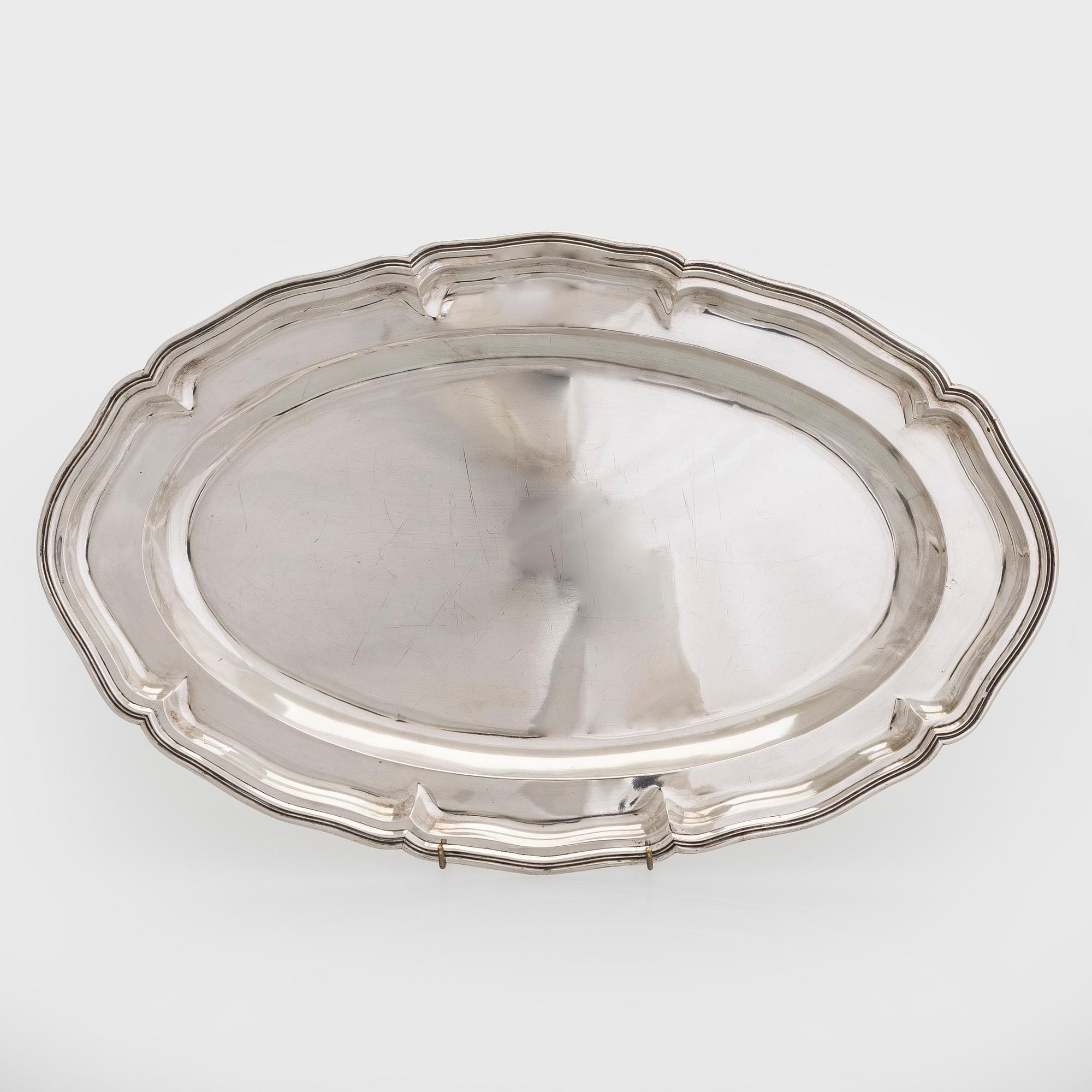 Serveringsfat, 2 st snarlika, silver, Tjeckoslovakien 1929-1941.