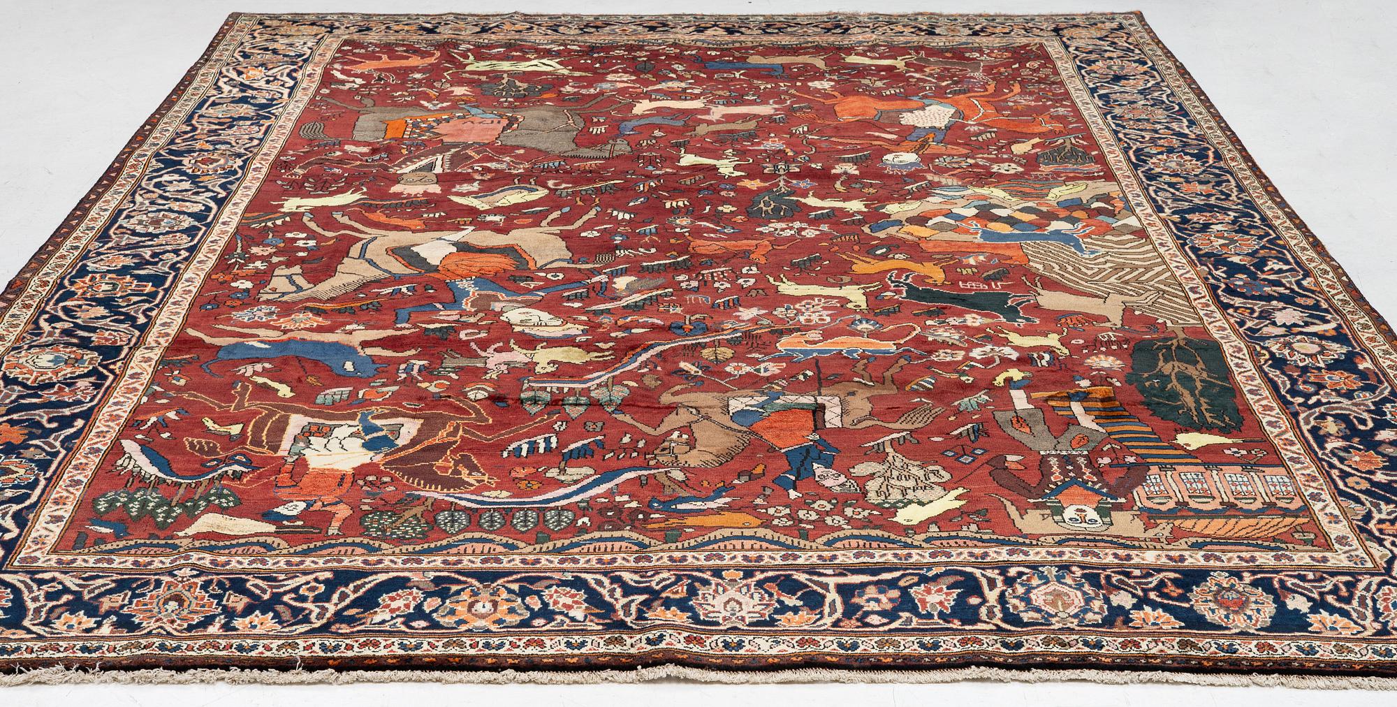 A Chahar Mahal va Bakhtiar carpet  ca 393 x 300 cm.