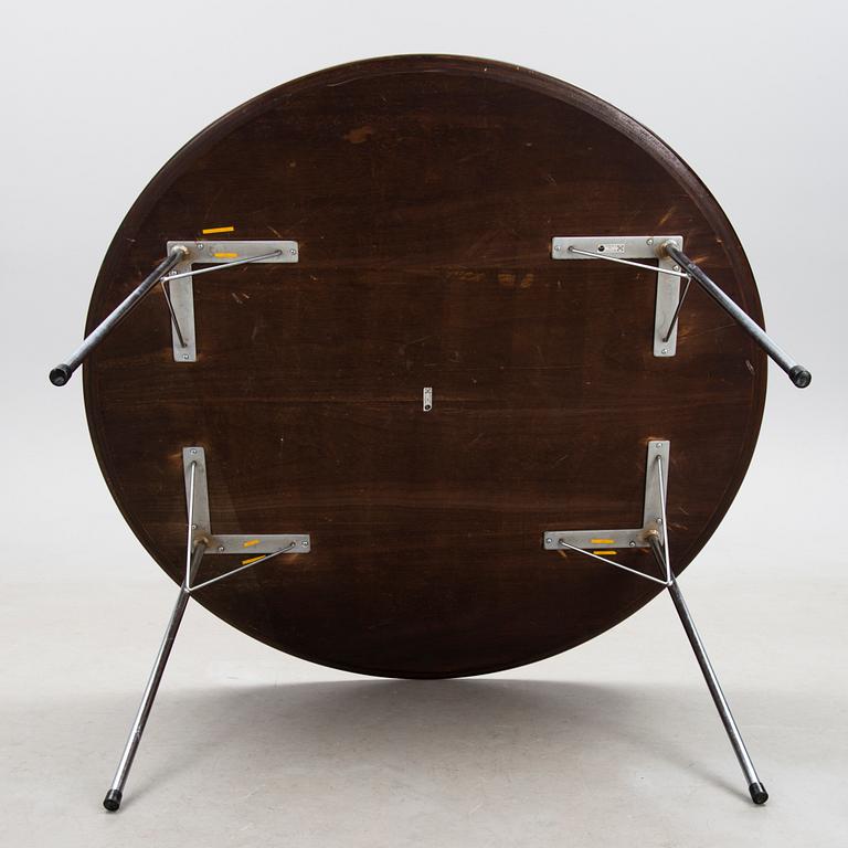 A 1966 '3600' dining table for Fritz Hansen, Denmark.