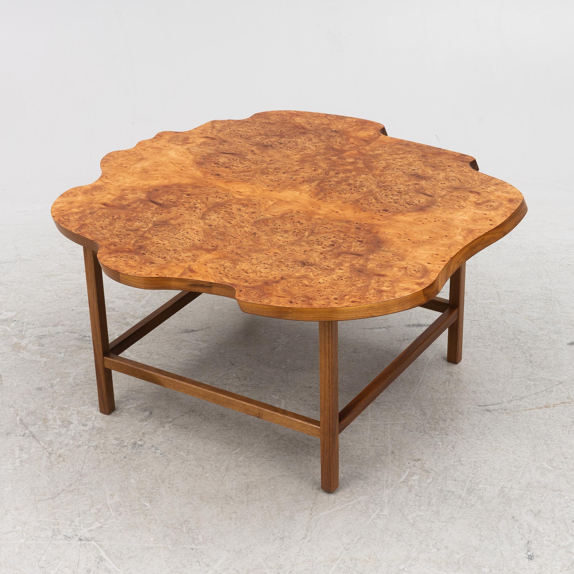 Josef Frank, soffbord, modell 1057, Firma Svenskt Tenn, efter 1985.