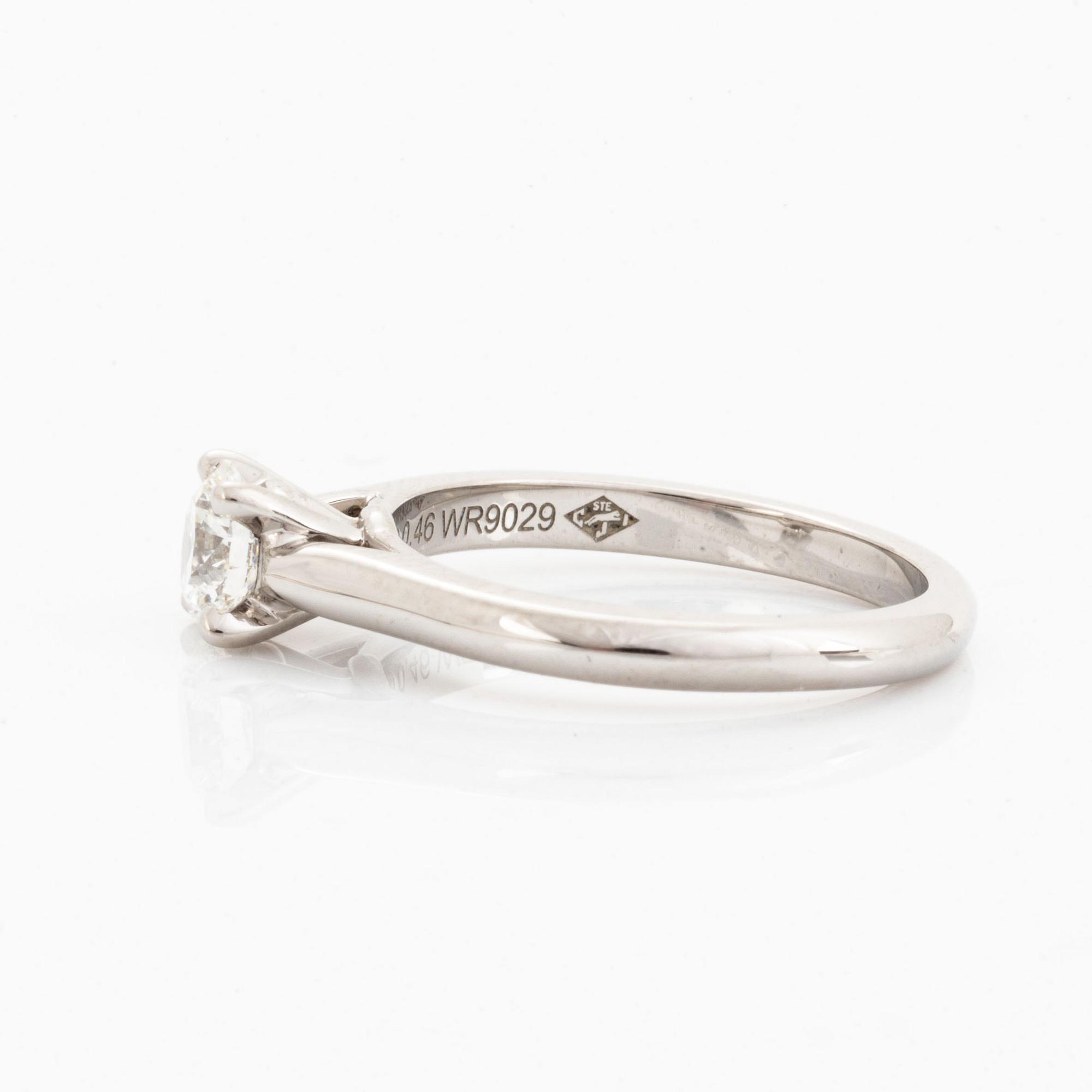 Cartier 0,46 ct brilliant-cut diamond ring.