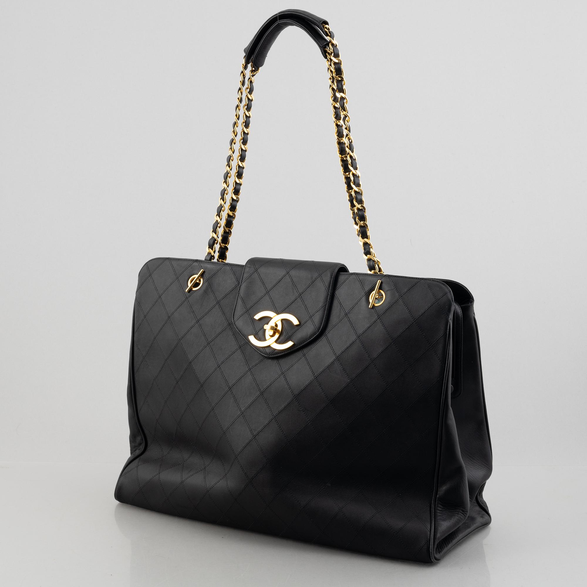 CHANEL　　VINTAGE　made in ITALY Chanel, 