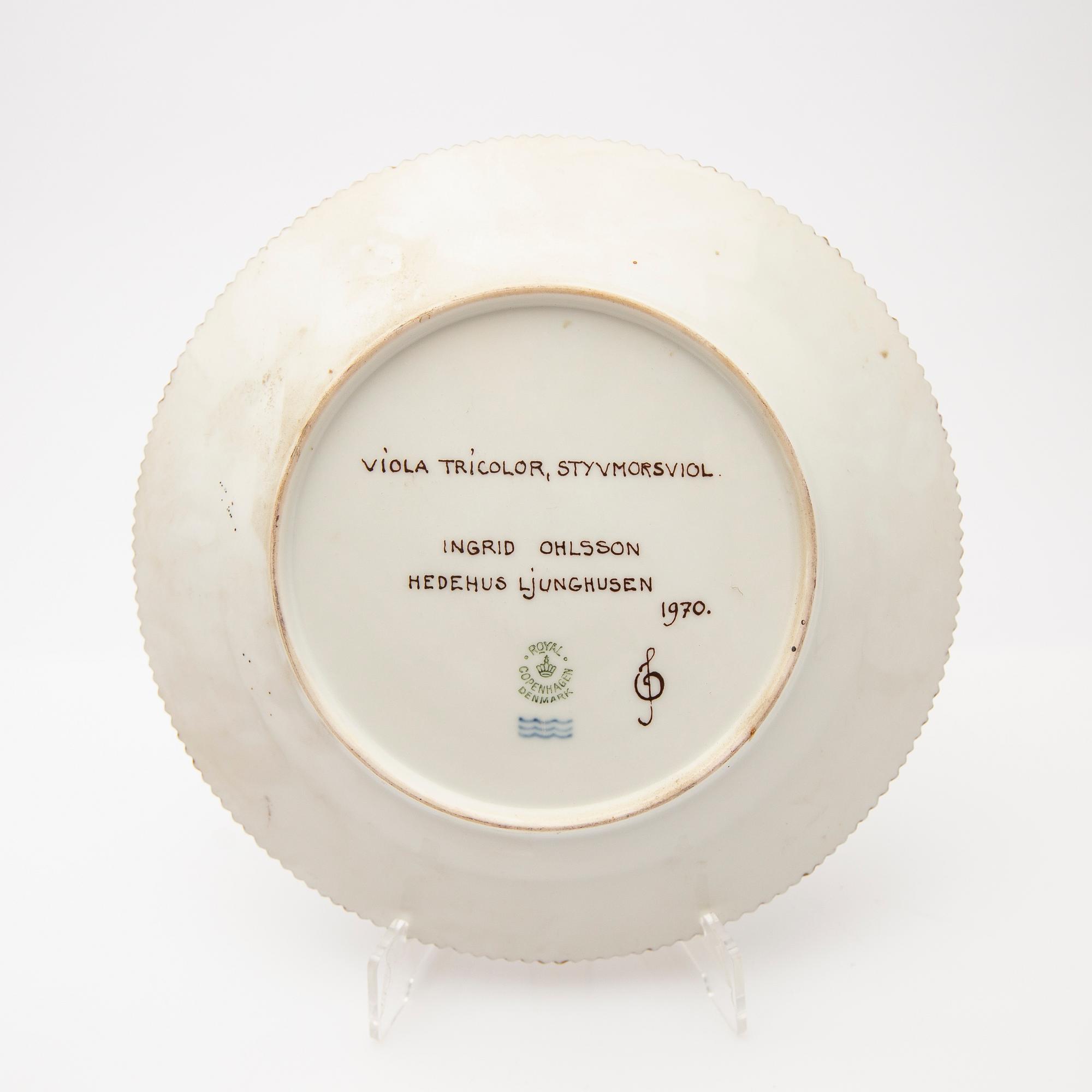 Royal Copenhagen, Plates, six pieces, (Hausmålerai), 1950s.