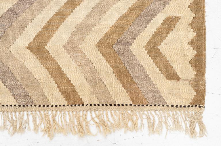 A Kelim rug, c. 229 x 187 cm.