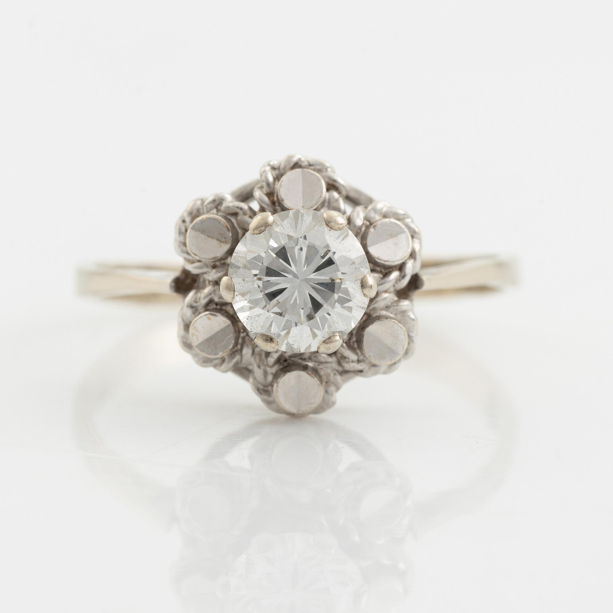 Brilliant cut diamond ring.