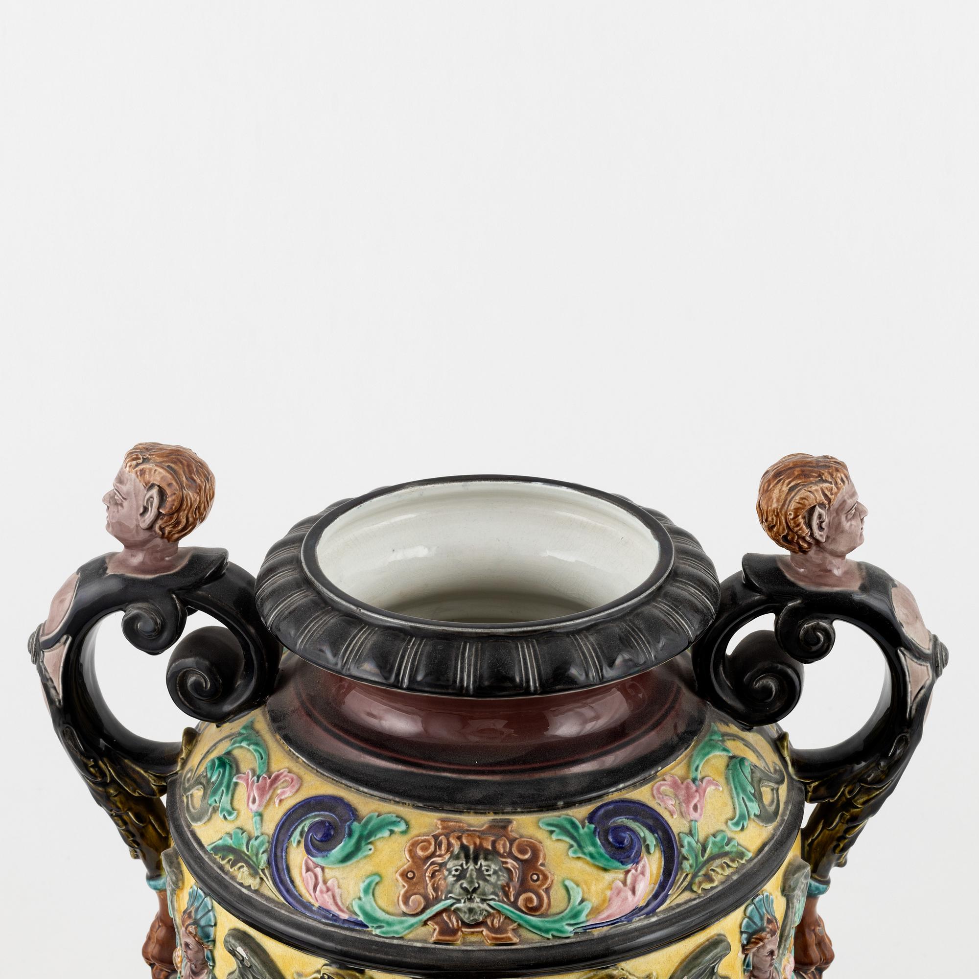 A maiolica lided vase, Rörstrand.