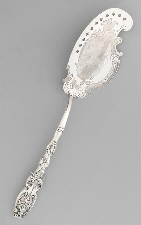 FISKSPADE, silver, Gustaf Dahlgren, Malmö 1855. Nyrokoko.