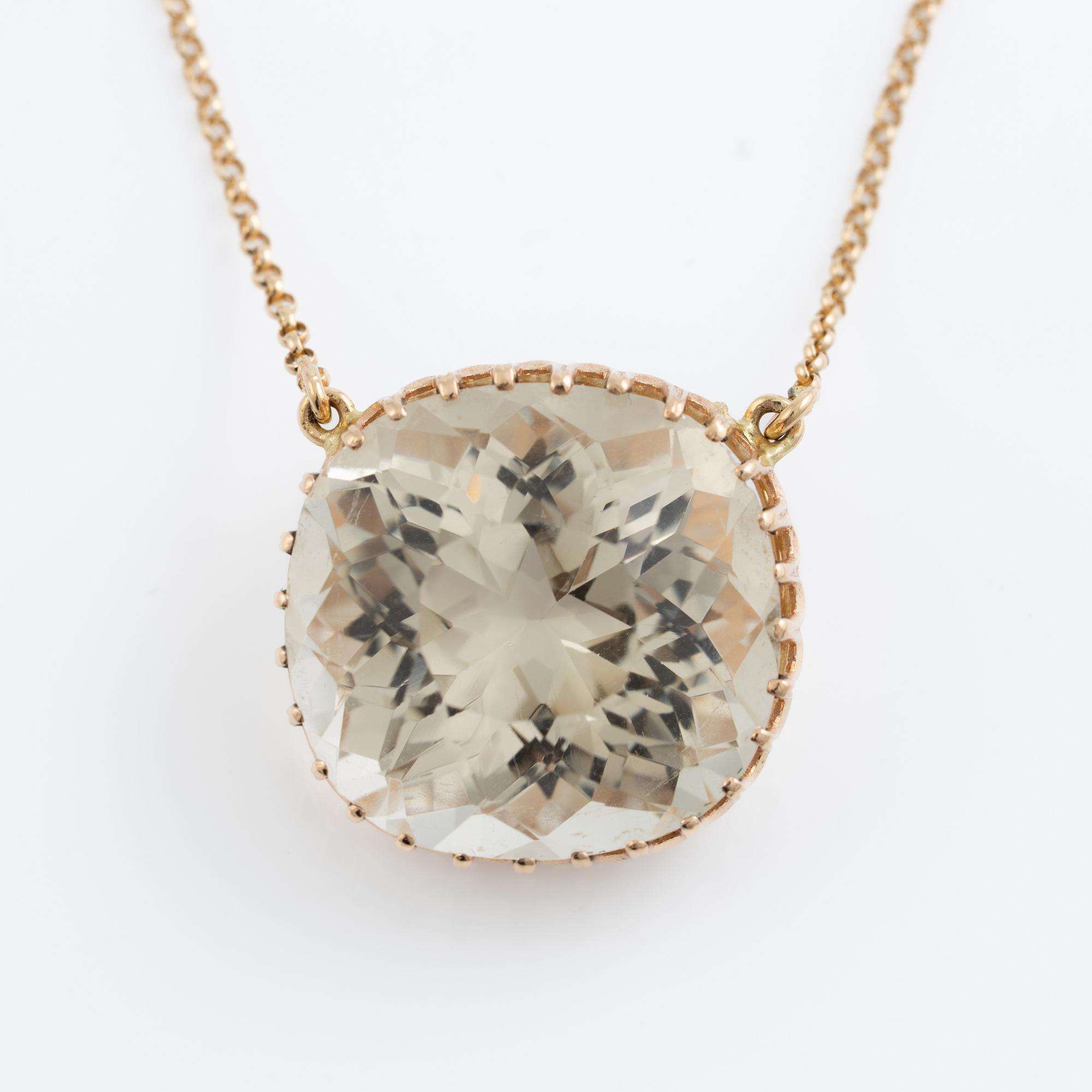 Necklace 18K gold with quartz.