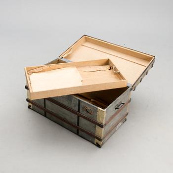 An early 20th century trunck.
