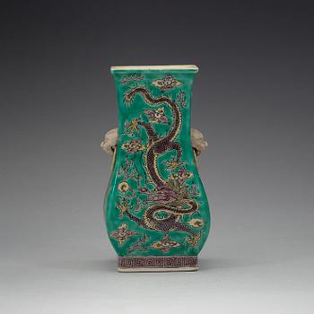 A green bisquit dragon vase, Qing dynasty 19th century.