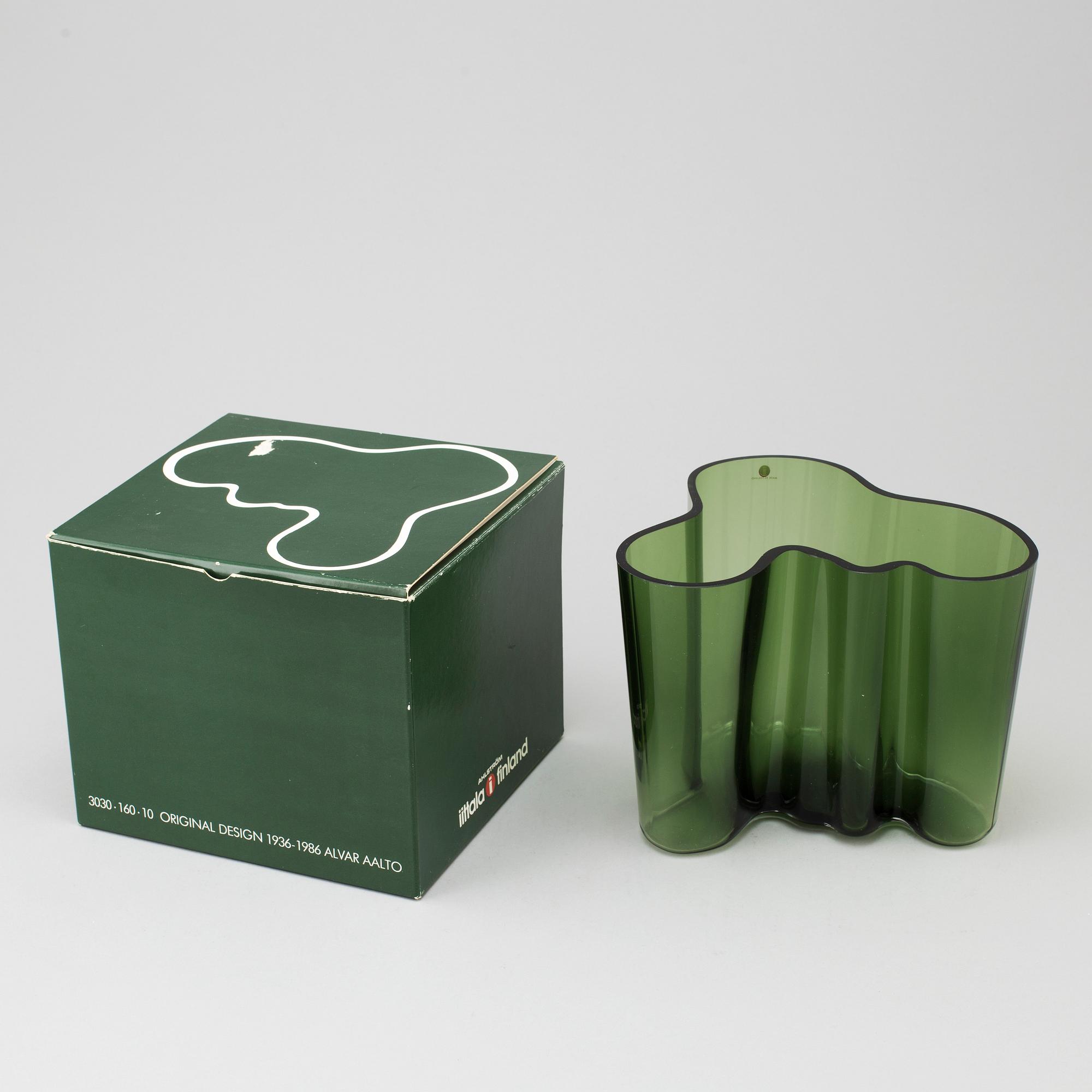 'Savoy' glass vase 50 years, signed A. Aalto 1936-1986 Iittala E 7484/8000.