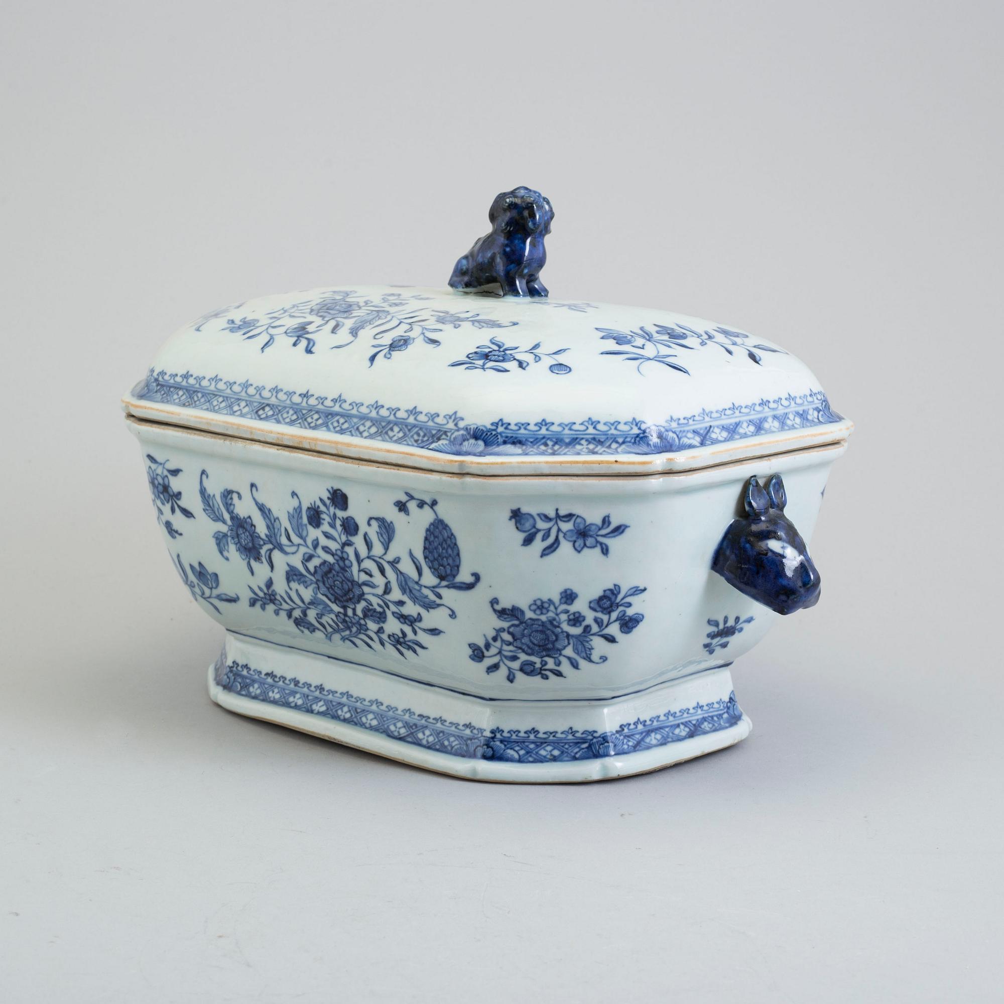 TERRIN med LOCK, kompaniporslin. Qingdynastin, Qianlong (1736-95).