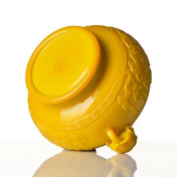 An elegant moulded yellow glass censer, late Qing or early 20th century.