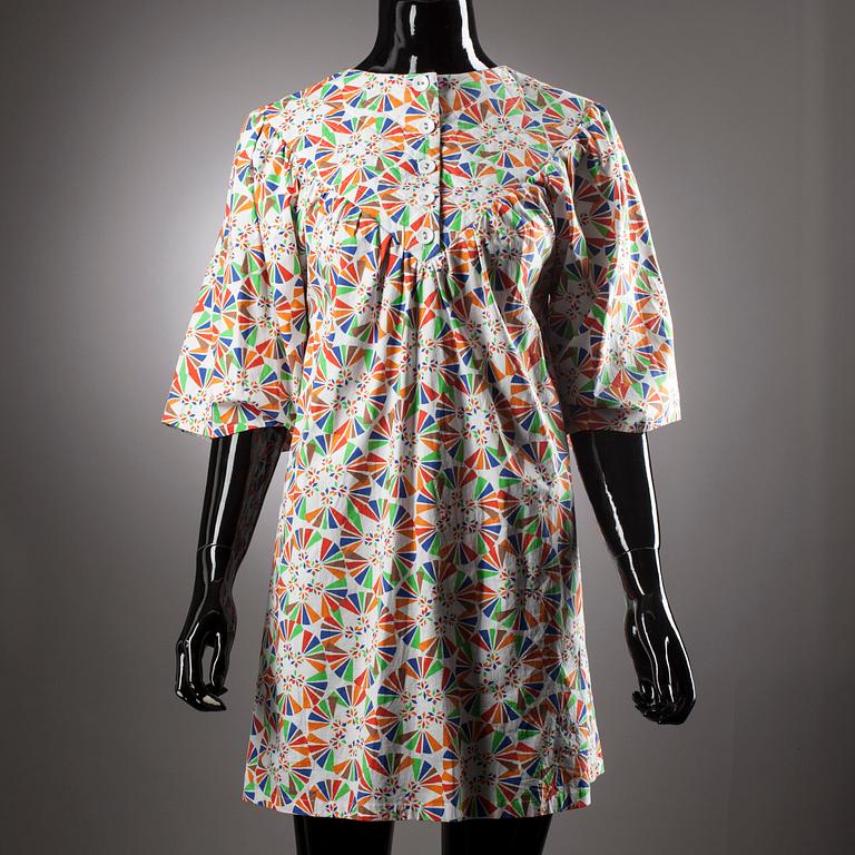 KLÄNNING, Ivana Helsinki.