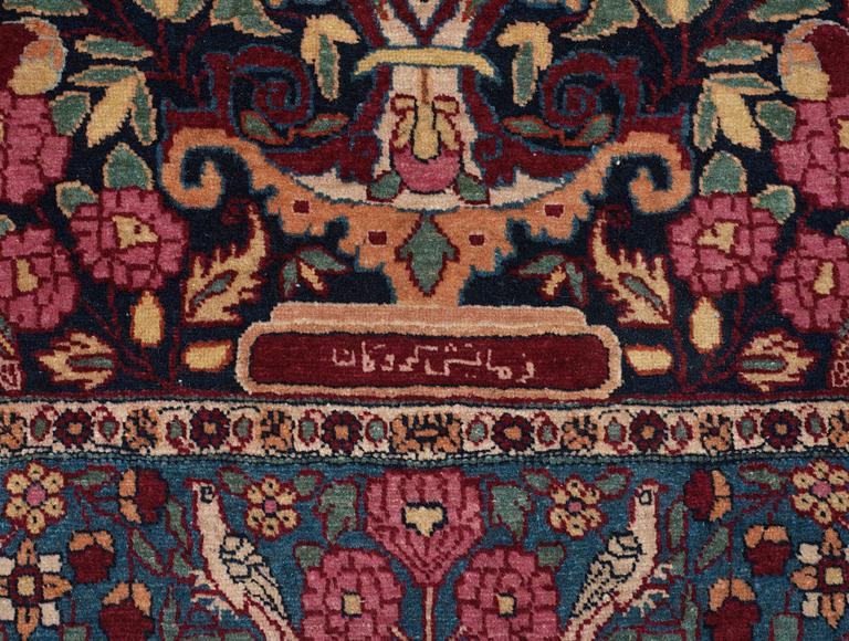 SEMI-ANTIQUE TEHERAN. 137,5 x 102,5 cm.