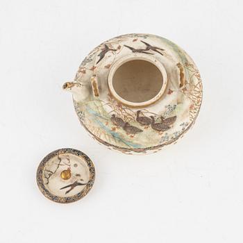 A small Satsuma teapot, probably Meiji (1868-1912).