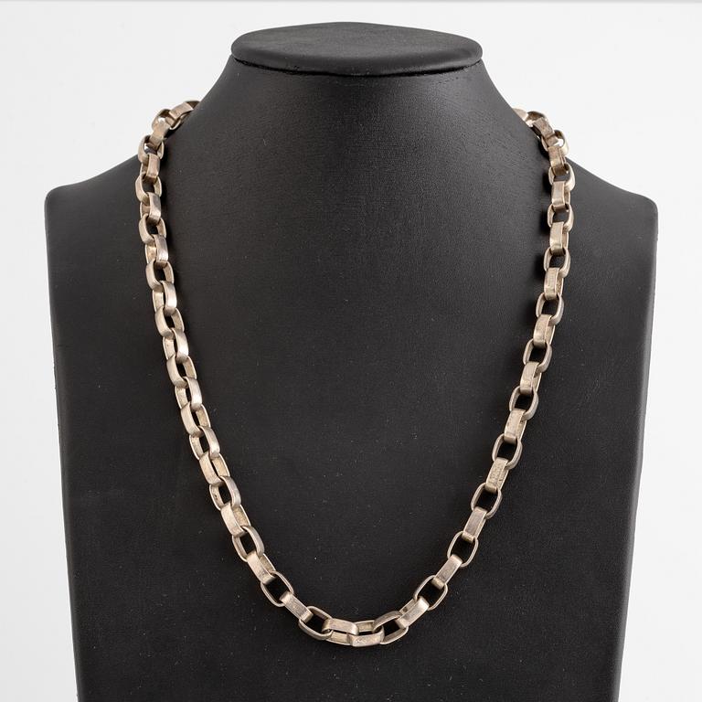 Sven-Erik Högberg, arm bracelet and collar, silver.