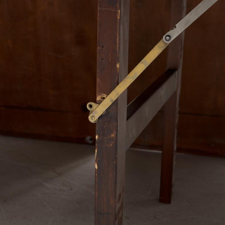 A dining table, second half of the 20th Century.