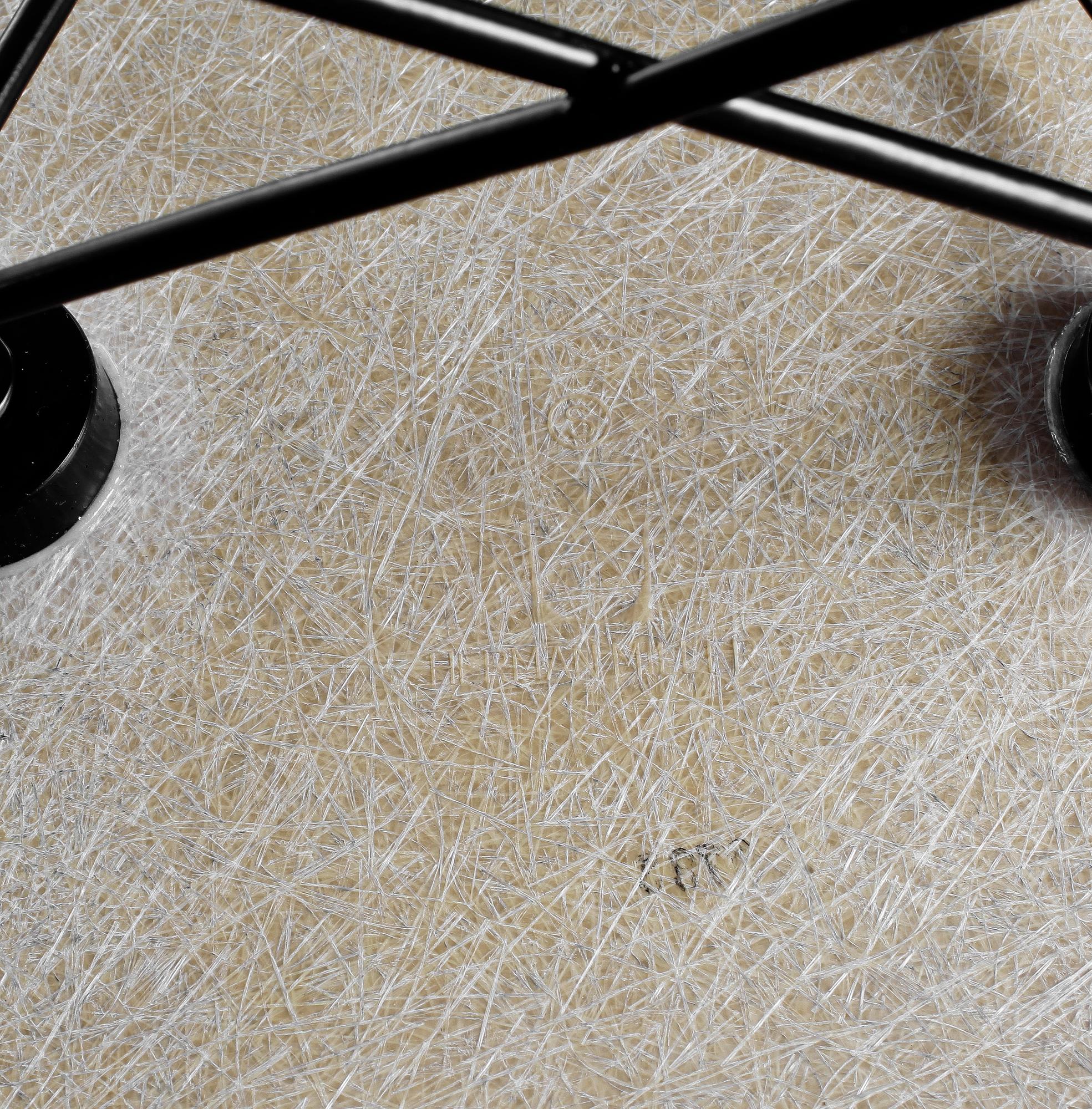 KARMSTOLAR, ett par, LAR / Cat Cradle, Charles och Ray Eames, Herman Miller, USA, 1950-tal.