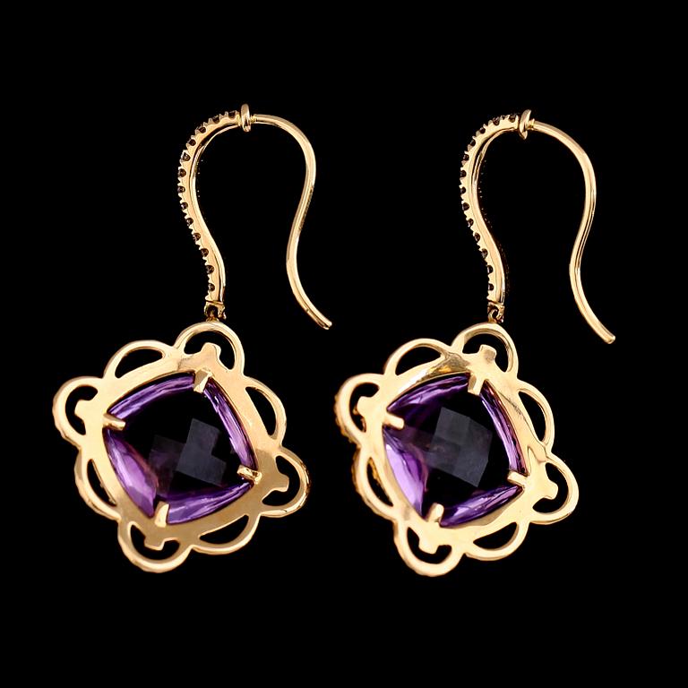 ÖRHÄNGEN, 1 par, 18K guld, Georland, diamanter tot ca 0.56 ct, ametister tot ca 7.67 ct. Vikt ca 6 g.