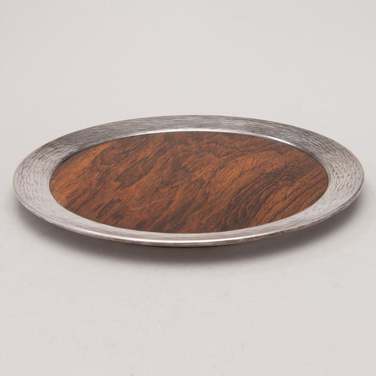 TAPIO WIRKKALA, fat, sterling silver och ädelträ, stämplat TW, Hopeakeskus, Tavastehus, 1973.