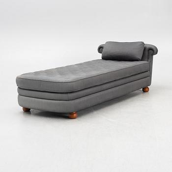 Josef Frank, couch/ dagbädd, modell 775, O.H Sjögren, 2017, Firma Svenskt Tenn.