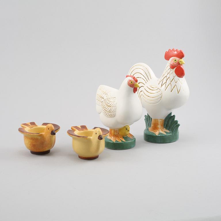 FIGURINER, 2 st, samt LJUSSTAKAR, 2 st, stengods, Lisa Larson, 1990-tal.
