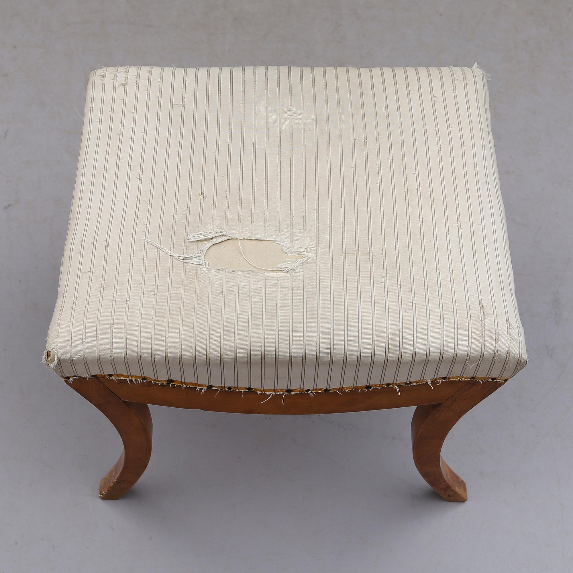 TABURETT, 1800-talets mitt.