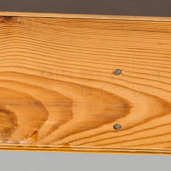 Alvar Aalto, a mid-20th-century console / shelf 114 for O.Y. Huonekalu- ja Rakennustyötehdas A.B.