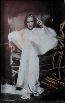 FOTO MED AUTOGRAF, Marlene Dietrich, troligen 1920-30-tal. Sign.