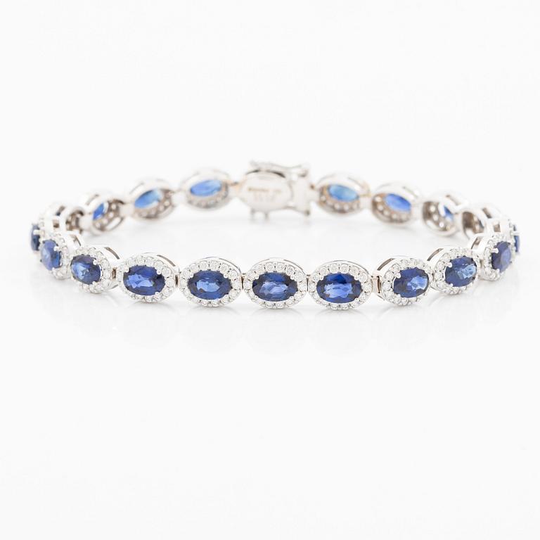 Bracelet 18K white gold with oval faceted sapphires and round brilliant-cut diamonds.