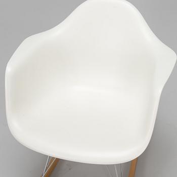 Charles och Ray Eames, gungstol, "Eames Plastic Armchair RAR", Vitra 2015.