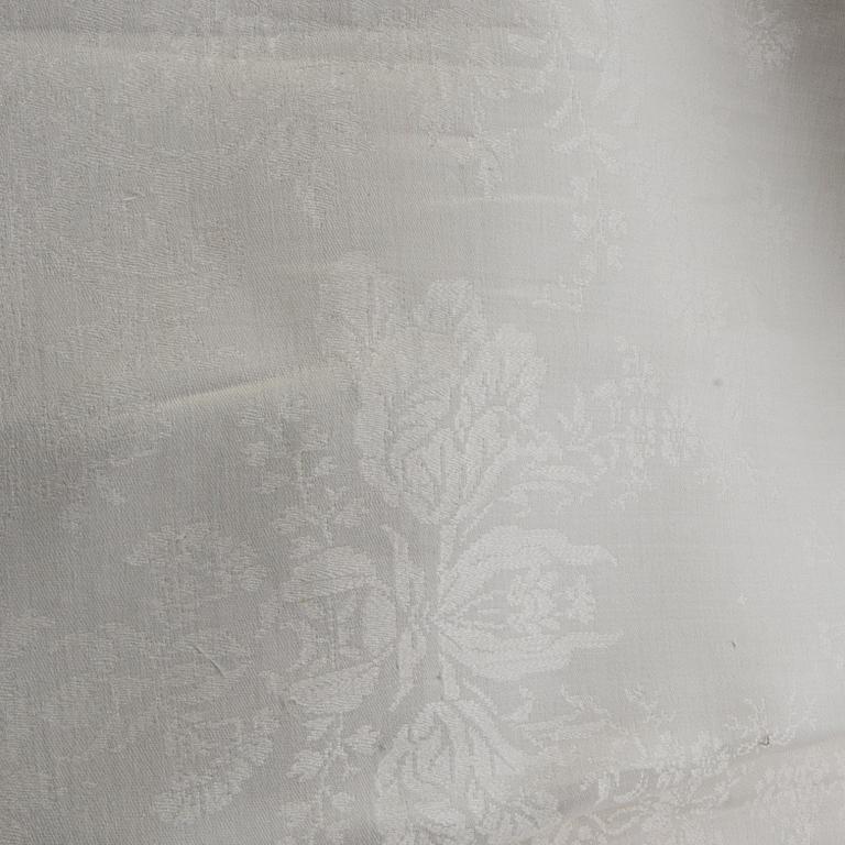 Tablecloth and napkins 24 pcs 20th century first half damask.