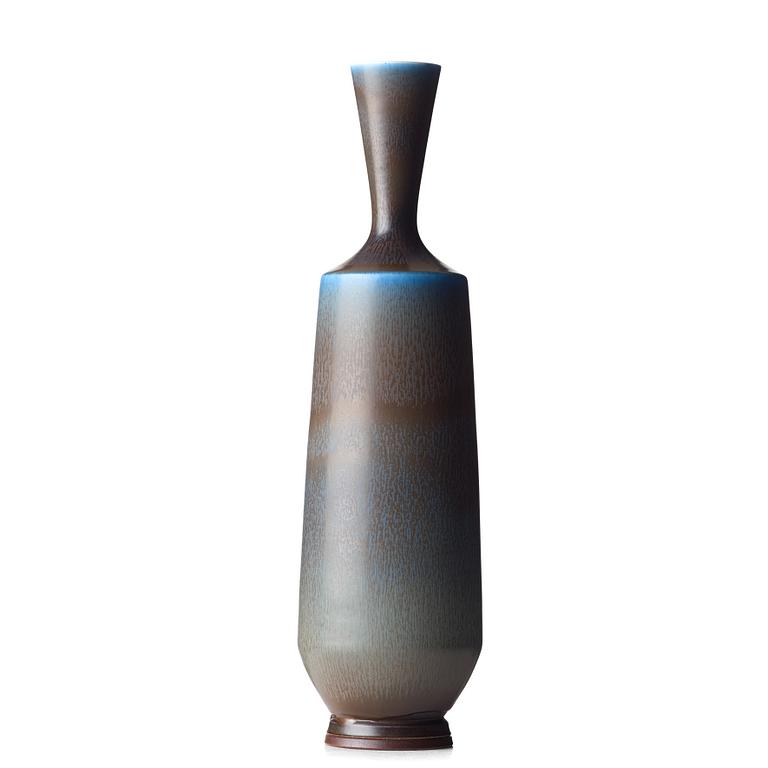 Berndt Friberg, a stoneware vase, Gustavsberg studio, Sweden 1968.