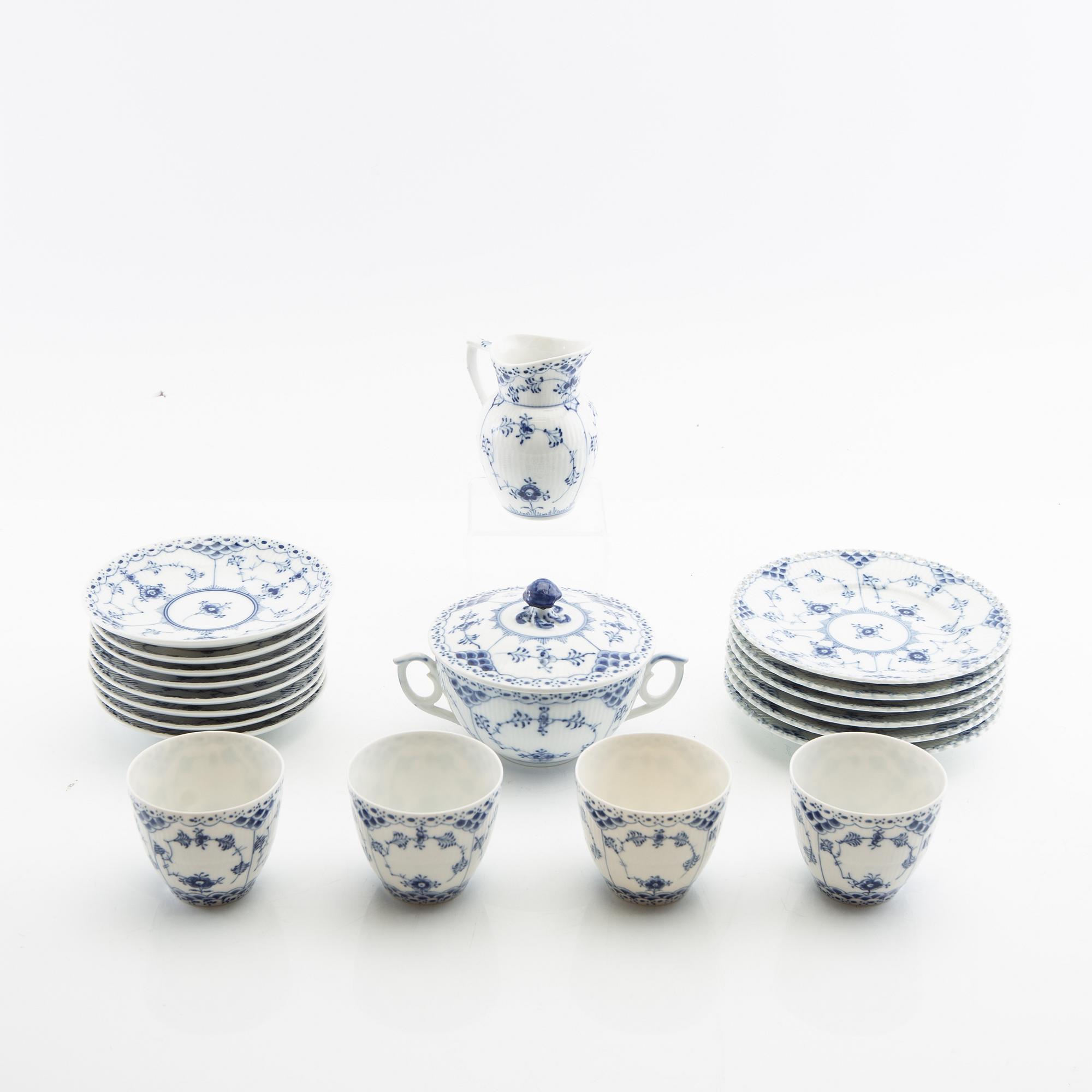 Royal Copenhagen, service pieces, 23 pcs, "Musselmalet", Royal Copenhagen, Denmark.