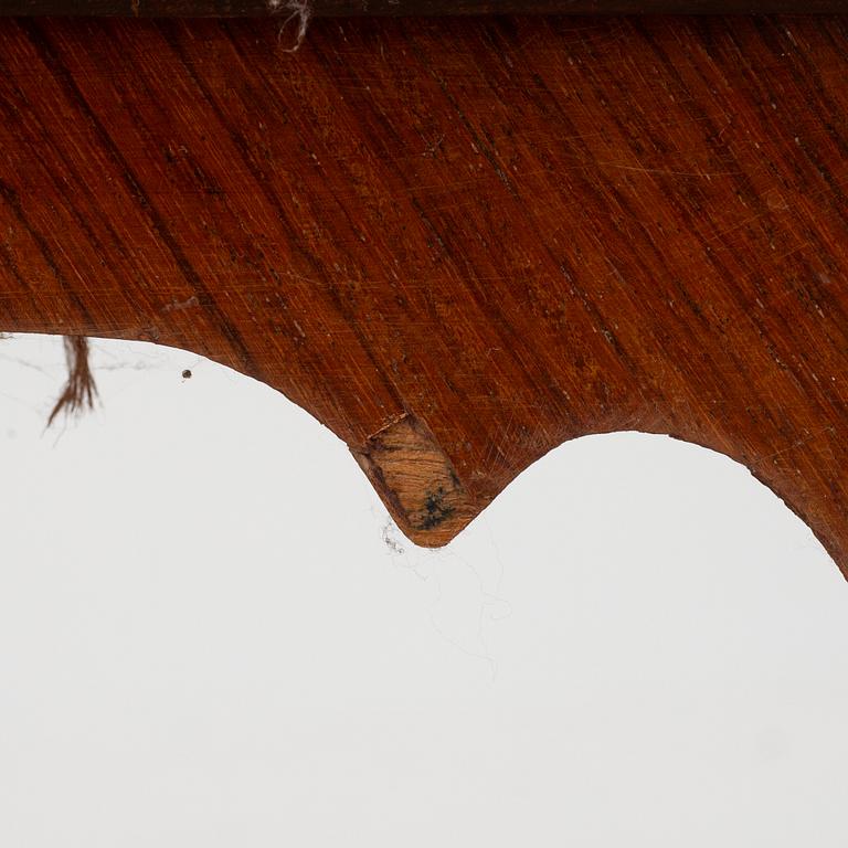 Byrå, rokokostil, omkring år 1900.