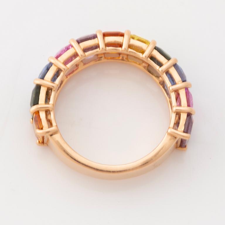 Emerald cut multicolured sapphire ring.