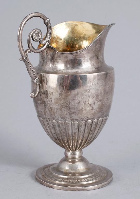 GRÄDDKANNA, silver, empire, Johan Petter Grönvall, Stockholm 1826. Vikt ca 216 gram.