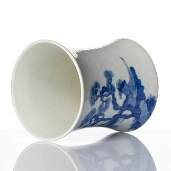 A blue and white brush-pot, bitong, Qing dynasty, 19th century with an apochrypal Kangxi mark.