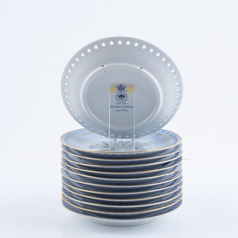 Harald Wiberg, Christmas service, 48 pieces, porcelain, "Tomten", Royal Copenhagen and Bing & Grøndahl, Denmark.