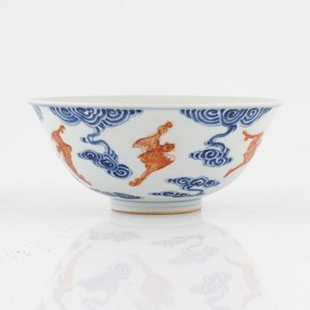 A porcelain-bowl, China, 20th century.