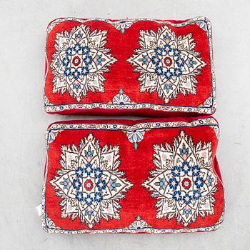 Cushions 2 pcs Oriental (rugs) approx. 87x52 cm each.