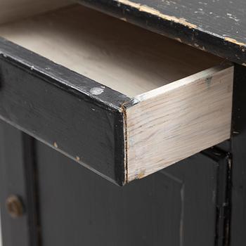 Pottskåp, omkring år 1900.