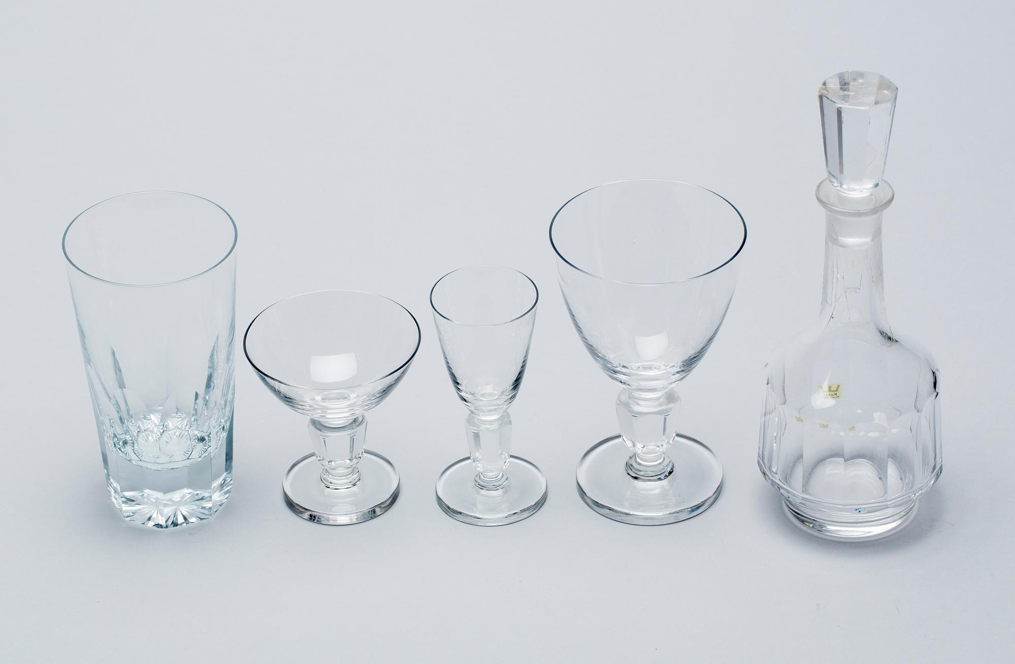 GLASSERVIS, 49 delar, Kosta. 1900-talets andra hälft.